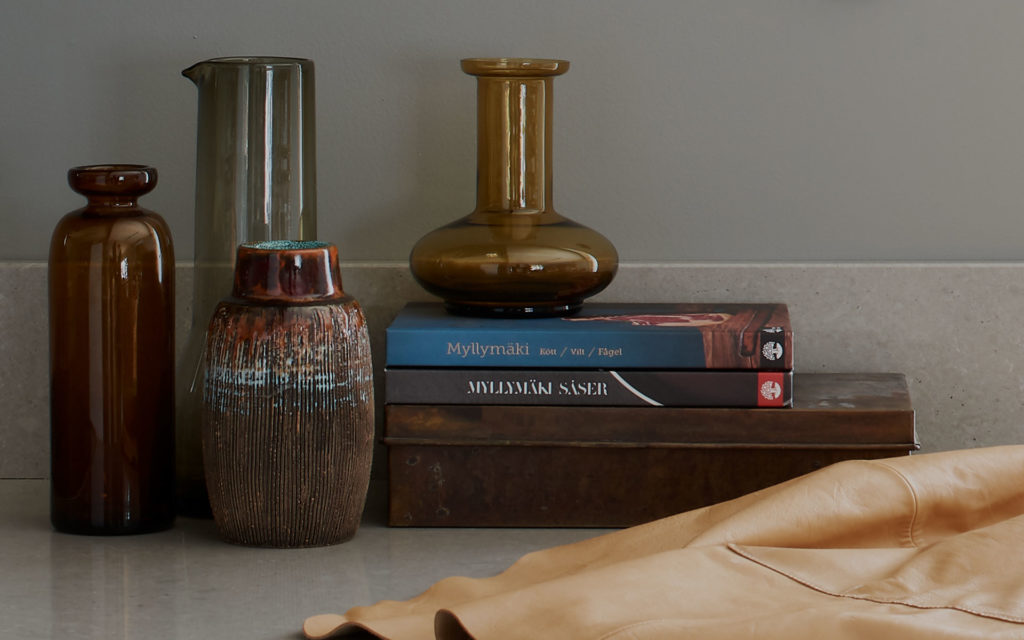 Privat hem med stilren styling och inredning som skapar en harmonisk atmosfär.